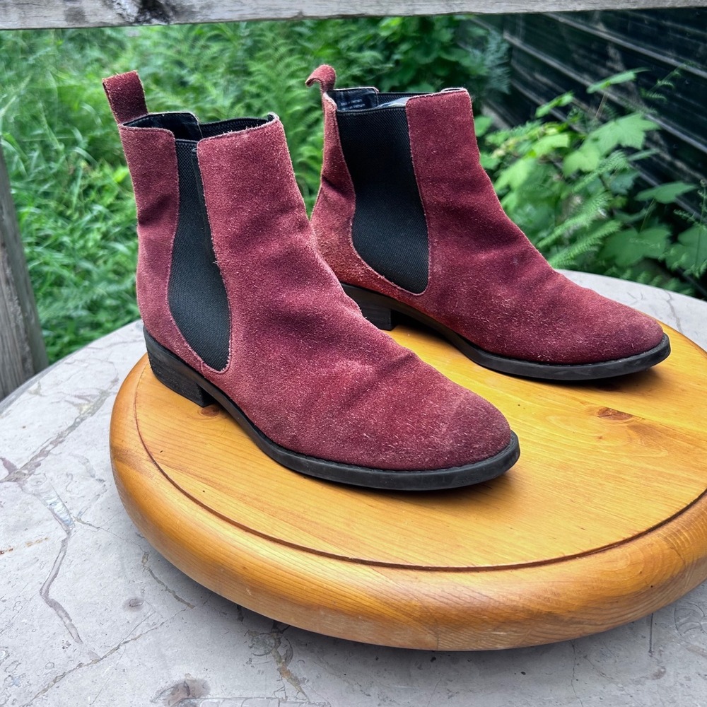 Chelsea Boots Women Size 7 Burgundy Suede Ankle Booties Maroon Slip On ALDO